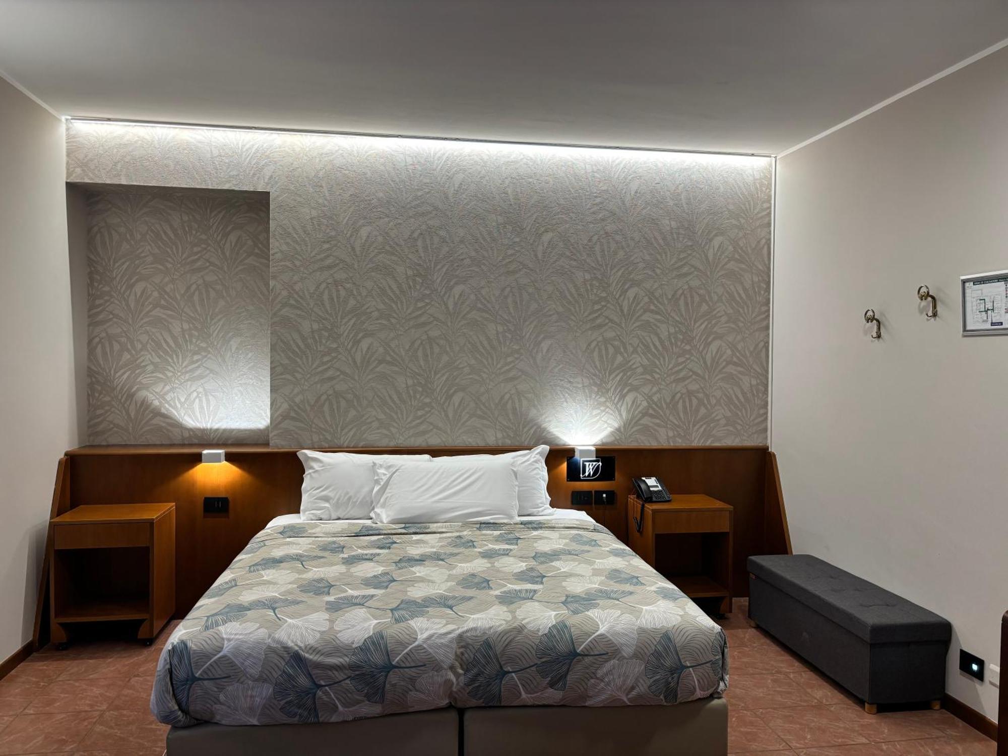 Villa Nasti Hotel Ristorante Canzo Екстер'єр фото