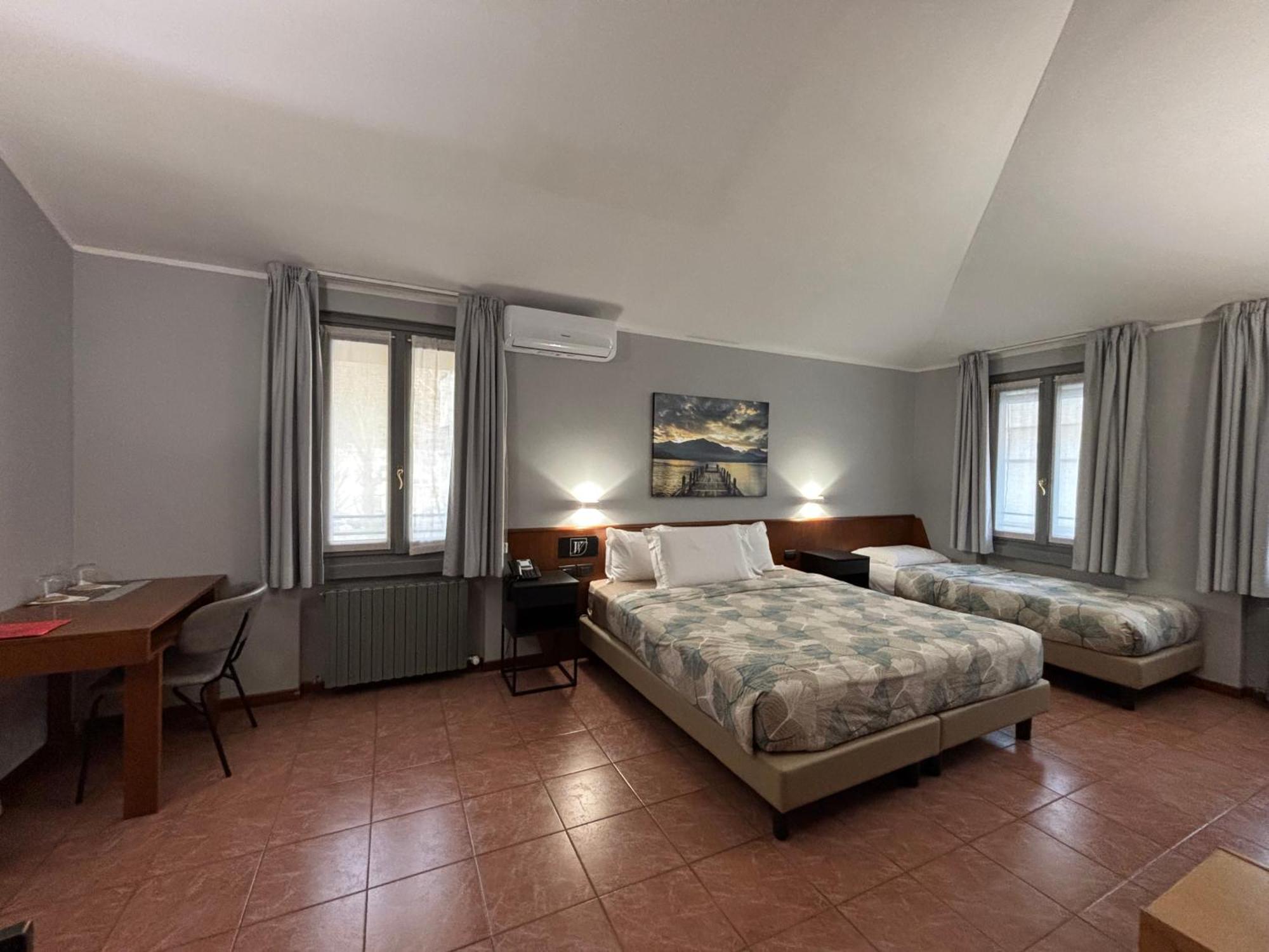 Villa Nasti Hotel Ristorante Canzo Екстер'єр фото